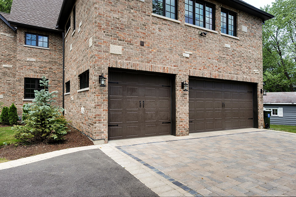 316-Luthin-Oak-Brook - House-Garage-Detail - Globex Developments Custom Homes