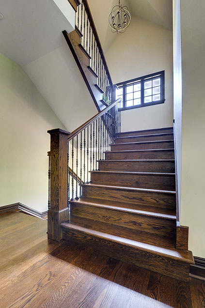 316-Luthin-Oak-Brook - Staircase-Front-View - Globex Developments Custom Homes