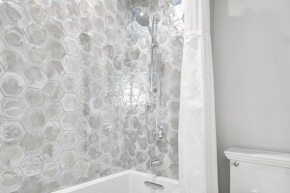 Northfield-Custom-Home-101 - Bathroom Tub - Globex Developments Custom Homes