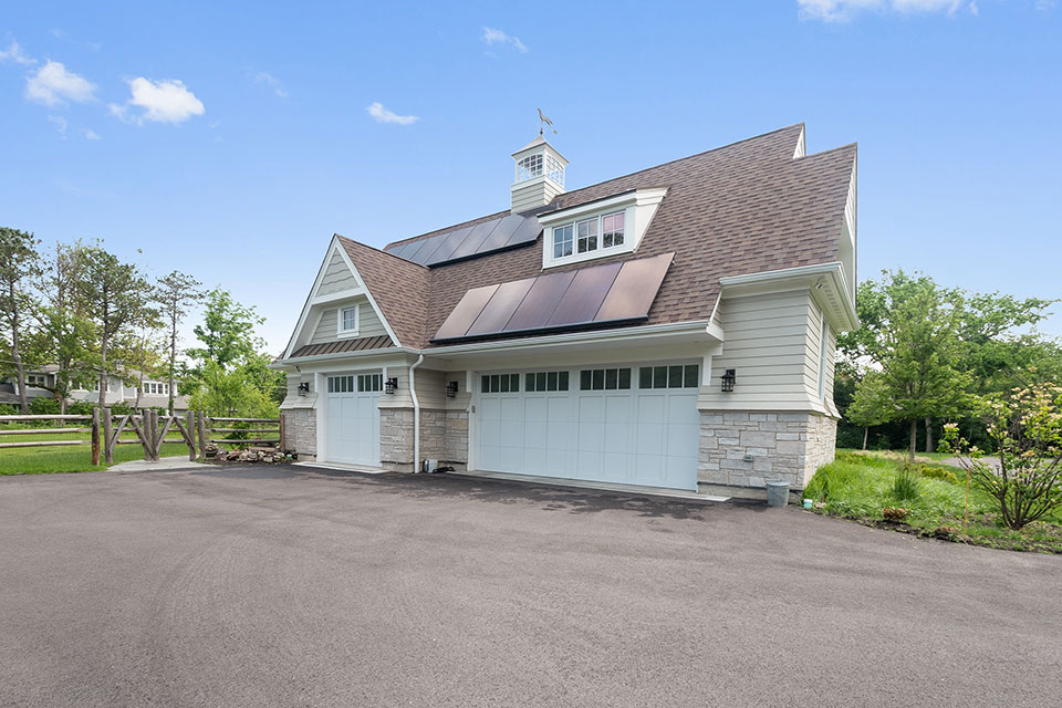 Northfield-Custom-Home-101 - Garage - Globex Developments Custom Homes