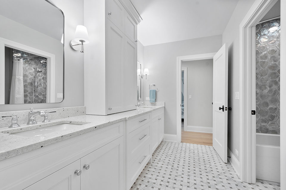 Northfield-Custom-Home-101 - Master Bathroom - Globex Developments Custom Homes